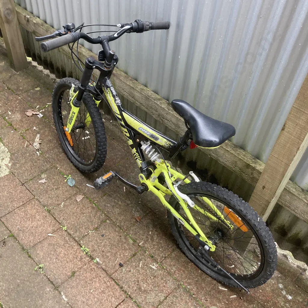 TRAX NR20 Black & Yellow Kids Bike Image 1++